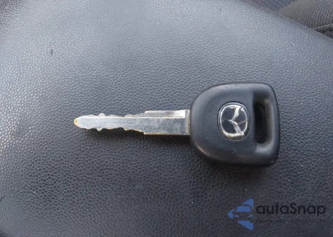 2004 Mazda Mazda3 S z USA, uszkodzony, nr VIN JM1BK343X41164364